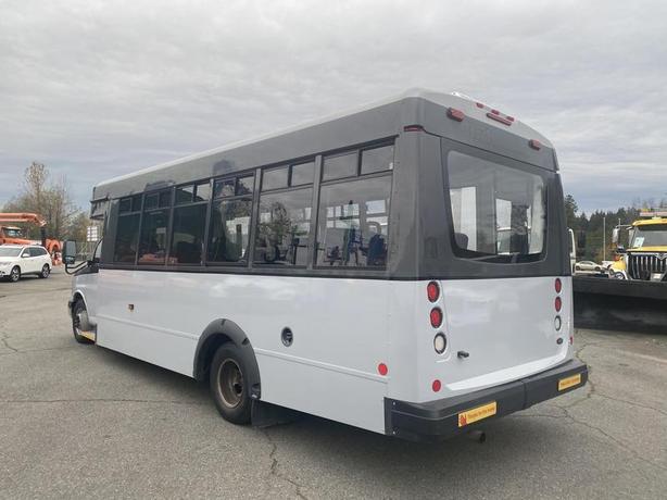 2017 Chevrolet Express G4500 21 Passenger Bus With Wheelchair Accessibility image 3