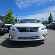 2013 Nissan Altima 2.5 SL | Heated Seats! thumbnail image 2