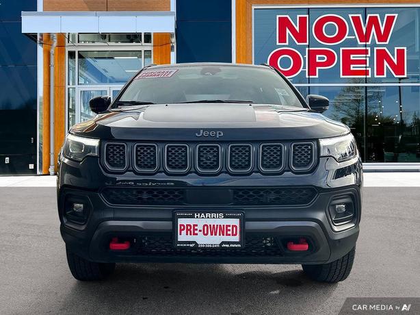 2023 Jeep Compass Trailhawk Elite | GPS Navigation! image 2