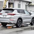 2025 Mitsubishi Outlander PHEV GT Premium - $10,000 Discount, Manager Demo! thumbnail image 8