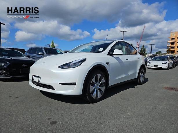 2023 Tesla Model Y Long Range AWD | GPS Navigation | Apple CarPlay! image 1