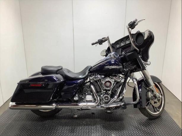 2019 Harley-Davidson FLHX Street Glide Motorcycle image 1