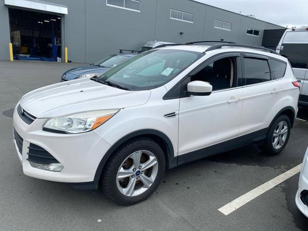 2014 Ford Escape 4WD 4dr SE | Bluetooth Connect | Back Up Camera! image 3