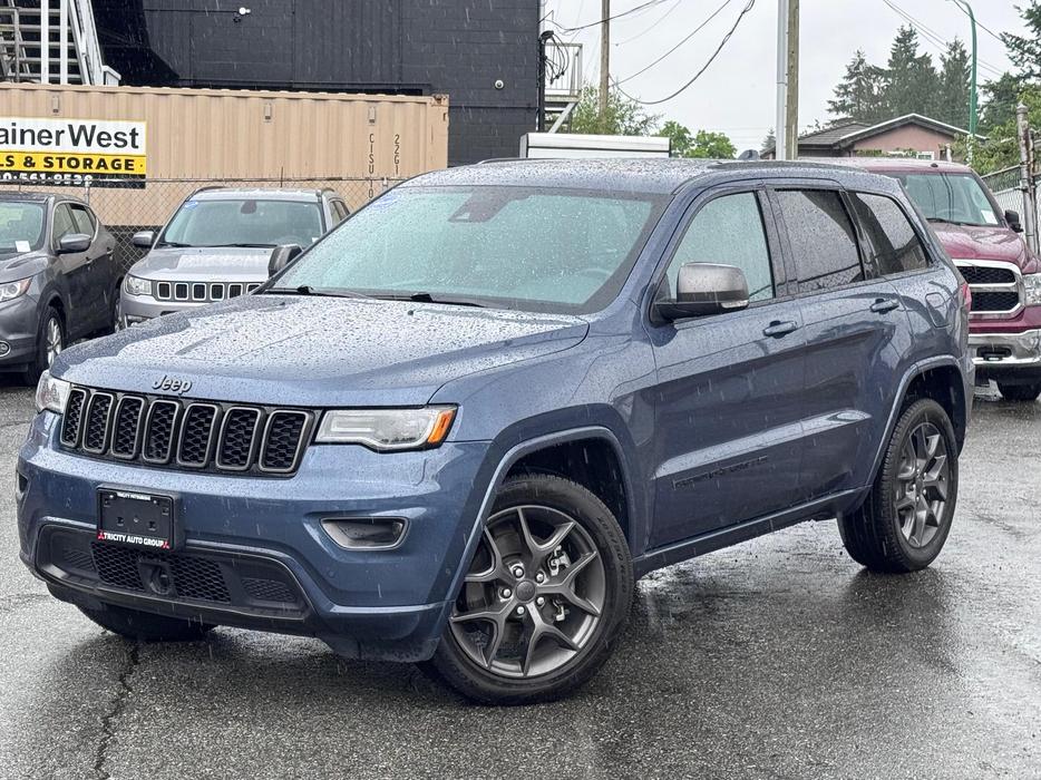 2021 Jeep Grand Cherokee 80th Anniversary Edition - Manager Demo, Sunroof display photo