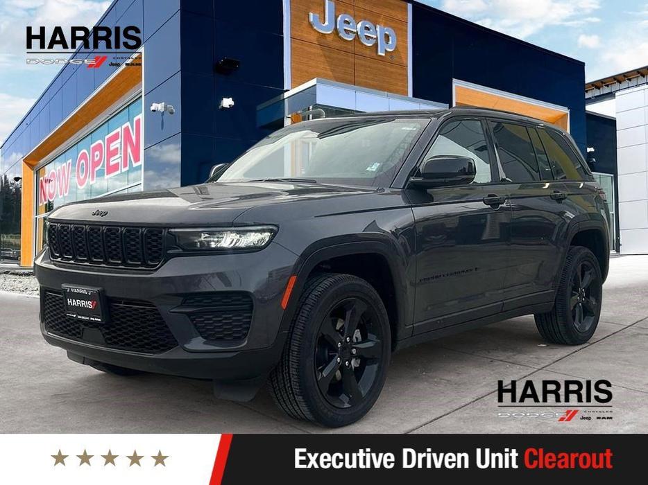 2024 Jeep Grand Cherokee Altitude 4x4 | Heated Seats | Power Sunroof! display photo