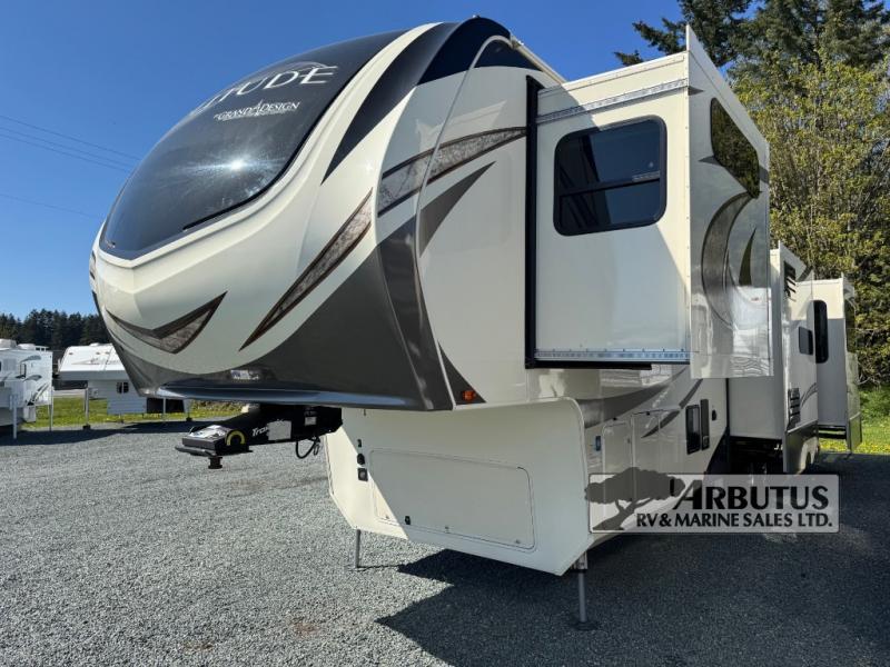 Used 2017 Grand Design Solitude 360RL display photo