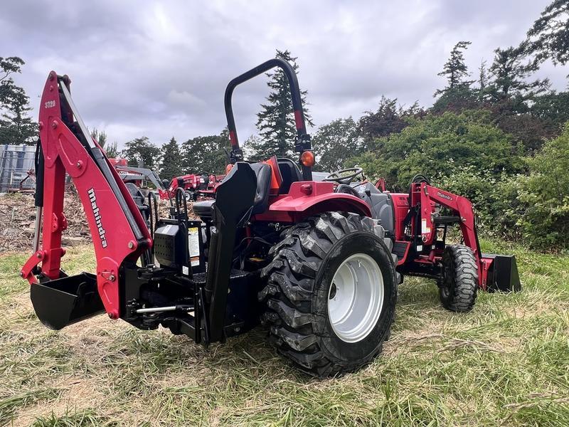 2013 Mahindra 3616 HST display photo