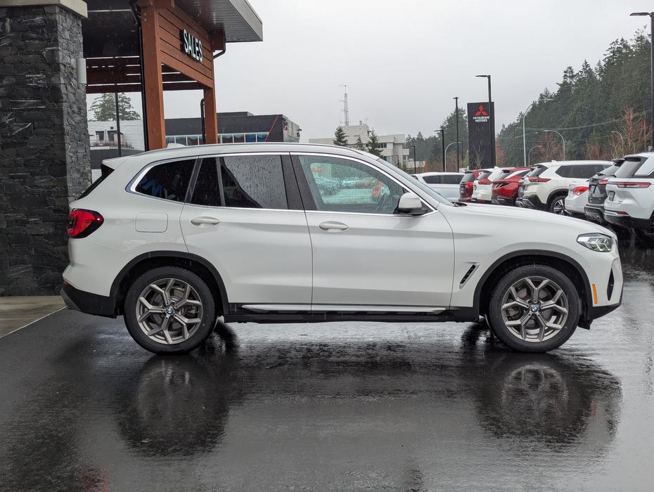 2022 BMW X3 xDrive30i - Leather, Sunroof, Navigation display photo
