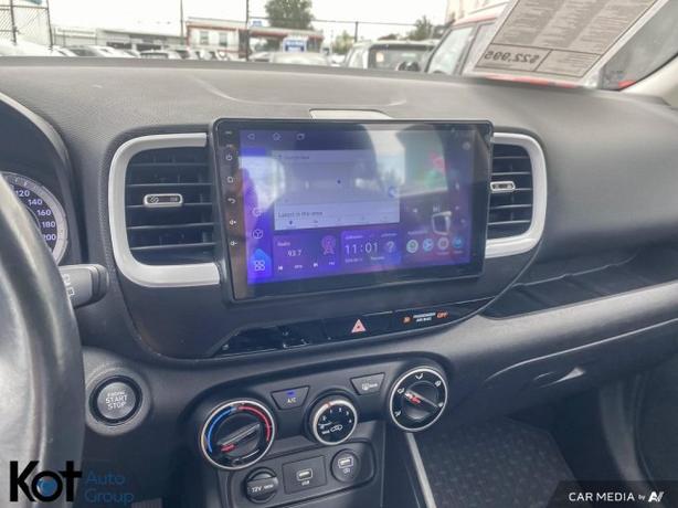 2020 Hyundai Venue Trend image 7