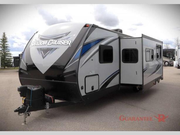 Used 2020 Cruiser Shadow Cruiser 280QBS image 3