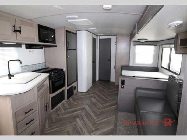 Used 2020 Cruiser Shadow Cruiser 280QBS image 8
