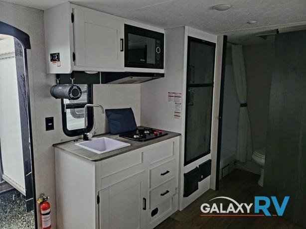 Used 2021 Keystone RV Hideout Single Axle 179RB image 5