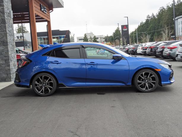 2018 Honda Civic Touring - Sunroof, NAV, Heated Seats, Automatic image 5