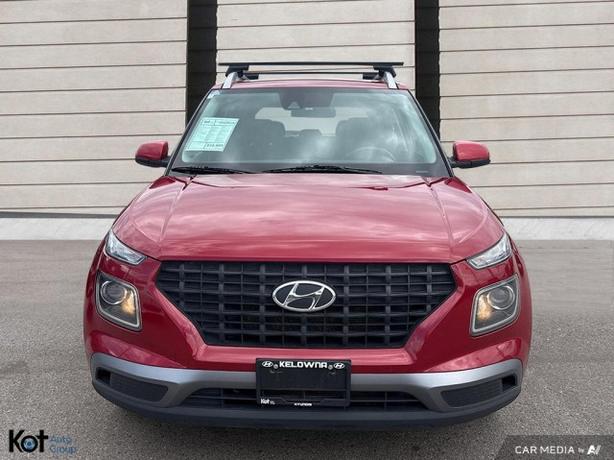 2021 Hyundai Venue Preferred APPLE CARPLAY! LANE KEEP ASSIST! NO ACCIDENT! image 2