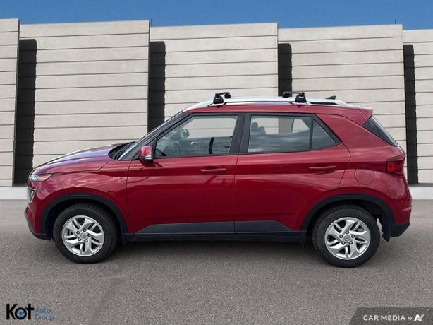 2021 Hyundai Venue Preferred APPLE CARPLAY! LANE KEEP ASSIST! NO ACCIDENT! image 3