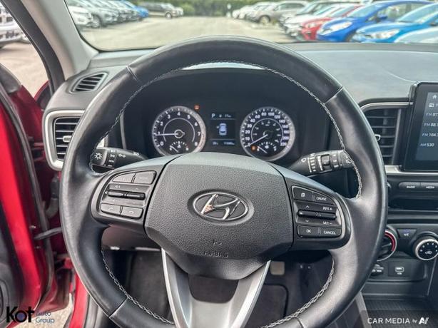 2021 Hyundai Venue Preferred APPLE CARPLAY! LANE KEEP ASSIST! NO ACCIDENT! image 6
