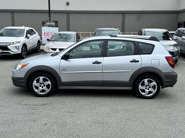 2005 Pontiac Vibe - Air Conditioning, Power Windows, Power Locks image 8