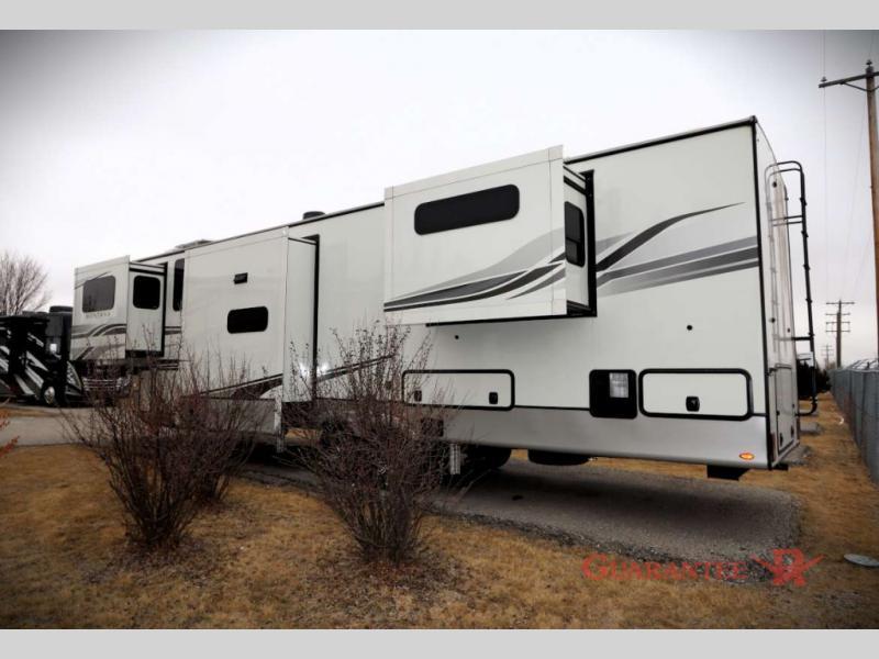 Used 2023 Keystone RV Montana 3761FL display photo