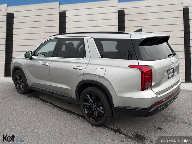 2024 Hyundai Palisade Urban WINTER TIRES ON RIMS INCLUDED! demo image 4