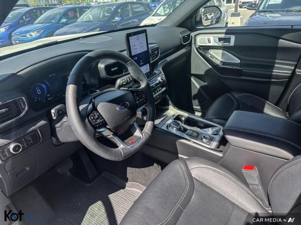 2023 Ford Explorer ST LEATHER! HEATED AND COOLED SEATS ! NO ACCIDENT! ONE OWNER! image 6
