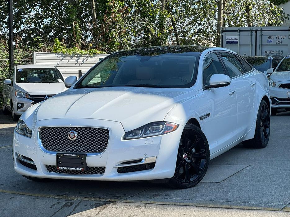 2016 Jaguar XJ XJL Portfolio - Dual Sunroof, Rearview Camera display photo