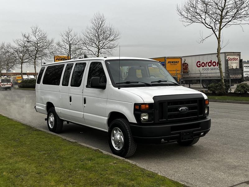 2011 Ford Econoline E-350 8 Passenger Van display photo