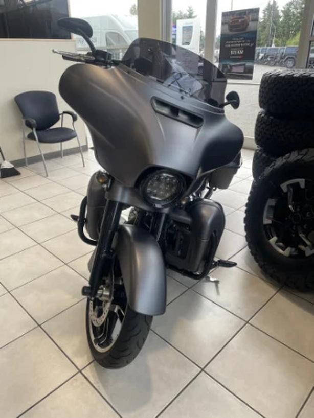 2017 HARLEY DAVIDSON STREETGLIDE image 7