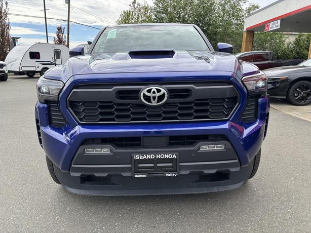 2024 Toyota Tacoma image 2