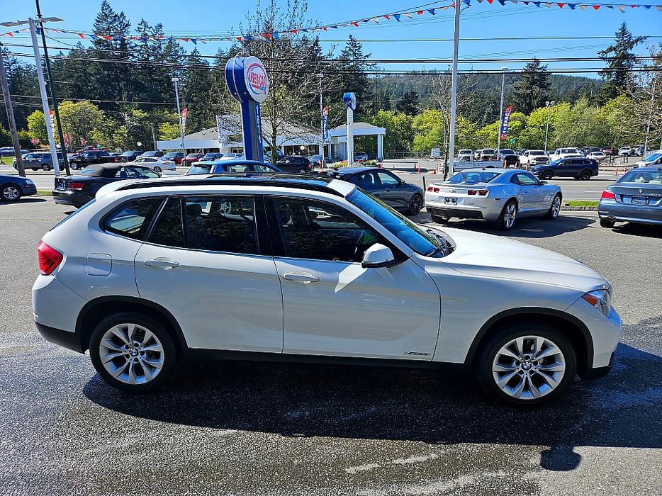 2013 BMW  X1 xDrive 28i xDrive28i display photo