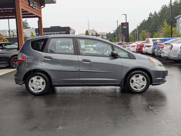2013 Honda Fit DX-A - No Accidents, Low Mileage, Automatic, A/C image 5