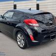 2016 Hyundai Veloster SE thumbnail image 4