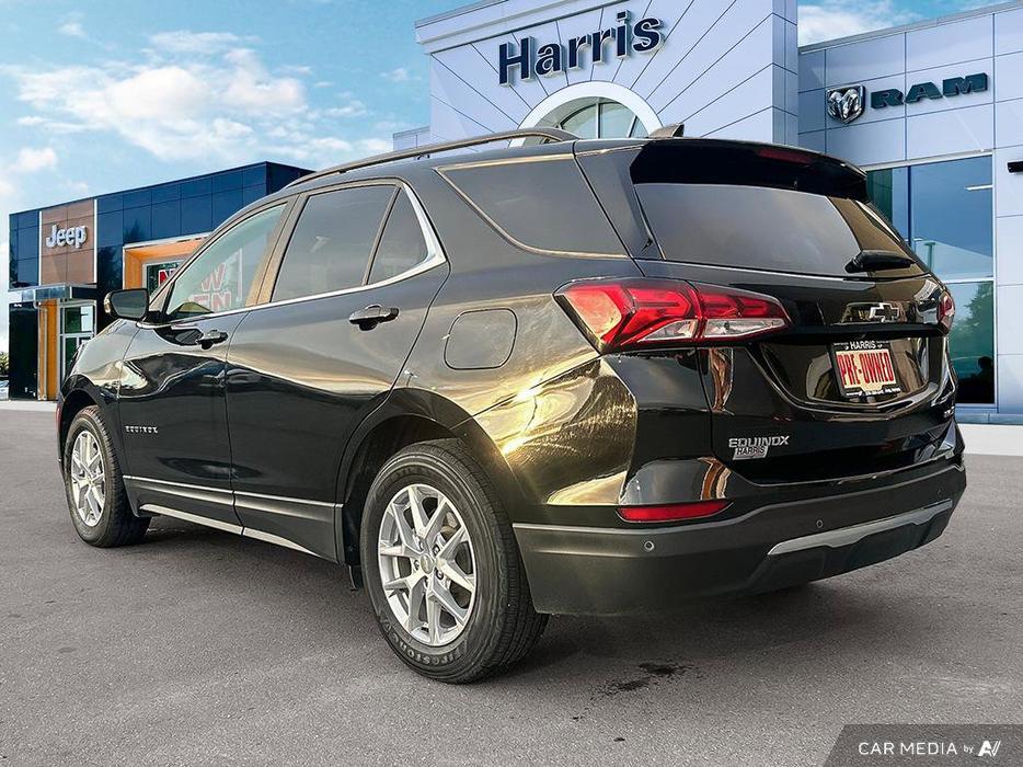 2023 Chevrolet Equinox LT | Apple CarPlay! display photo