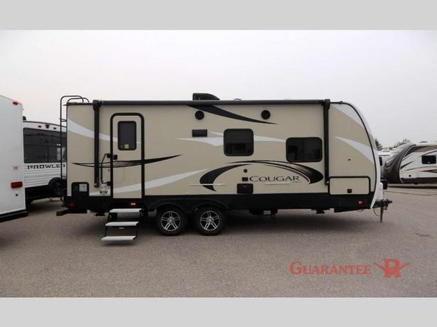 Used 2018 Keystone RV Cougar Half-Ton Series 22RBSWE image 8
