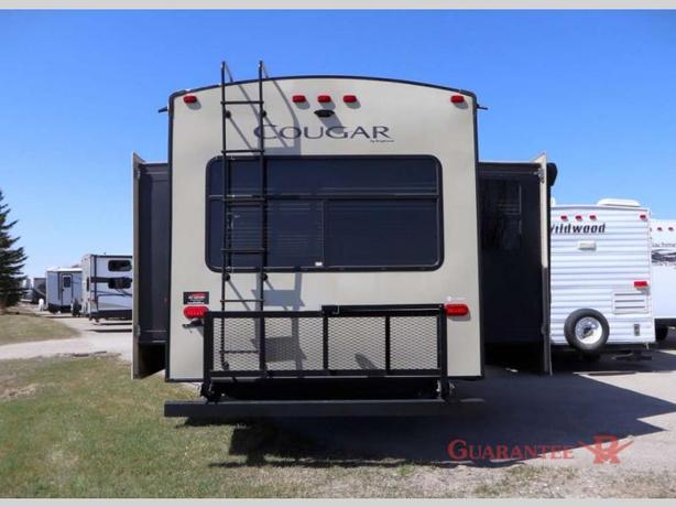 Used 2018 Keystone RV Cougar Half-Ton Series 32RLI image 5