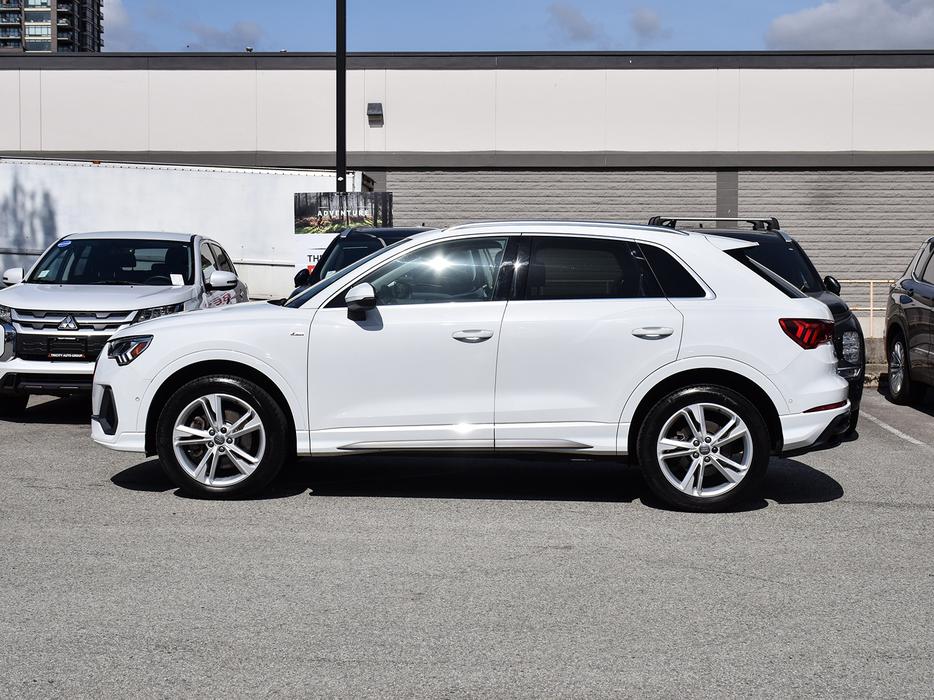2020 Audi Q3 Progressiv - No Accidents, Heated Steering Wheel display photo