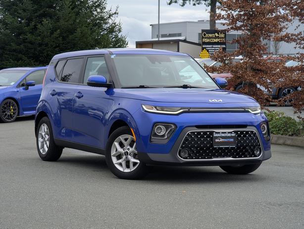 2022 Kia Soul EX - No Accidents, Heated Seats, Apple CarPlay/AA image 4