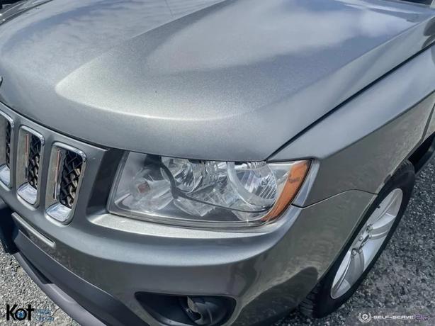 2011 JEEP COMPASS image 8