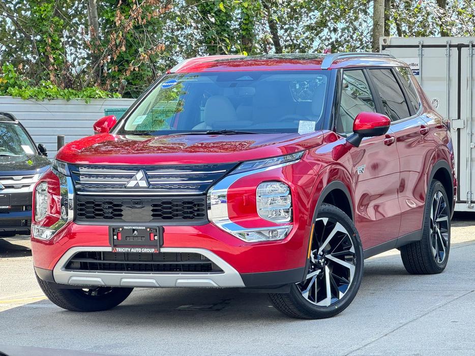 2025 Mitsubishi Outlander PHEV SEL - $5,000 Discount, Manager Demo! display photo