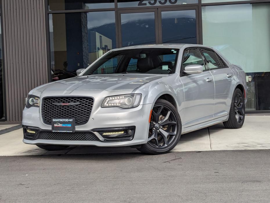 2022 Chrysler 300 S - Heated Seats, Sunroof, Leather display photo