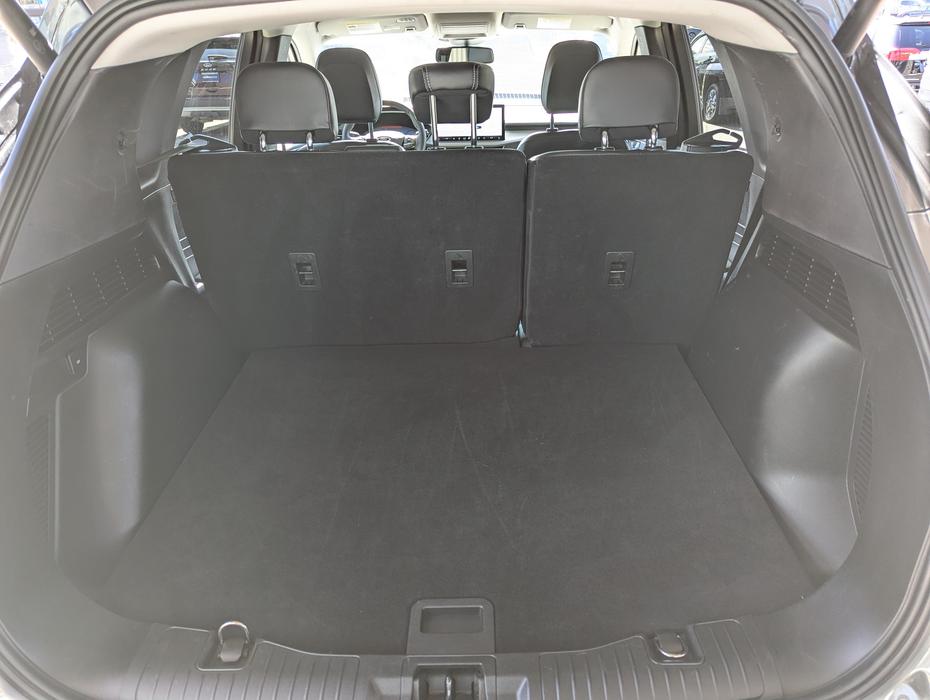 2023 Ford Escape Platinum - No Accidents, Heated Seats, AWD display photo