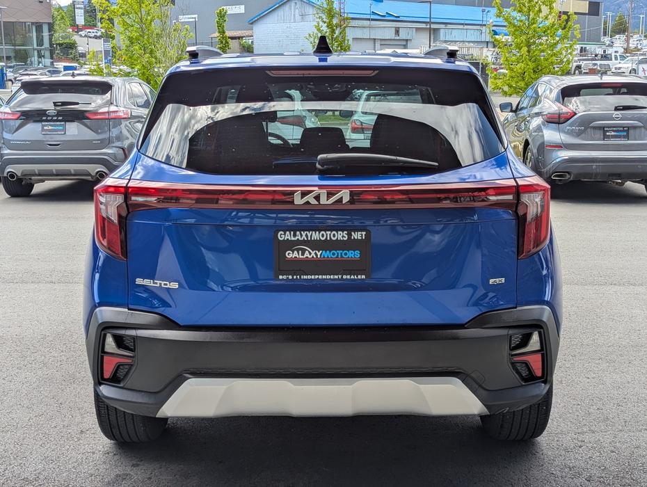 2024 Kia Seltos LX - AWD, Heated Seats, Android Auto/Apple CarPlay display photo