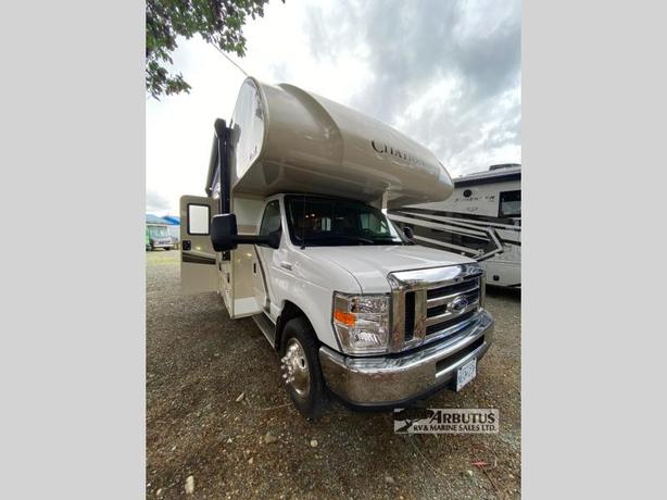 Used 2018 Thor Motor Coach Chateau 28Z image 3