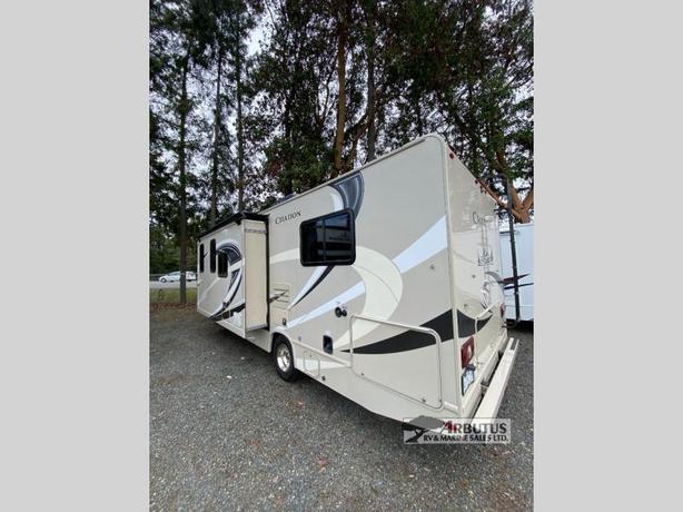 Used 2018 Thor Motor Coach Chateau 28Z image 4