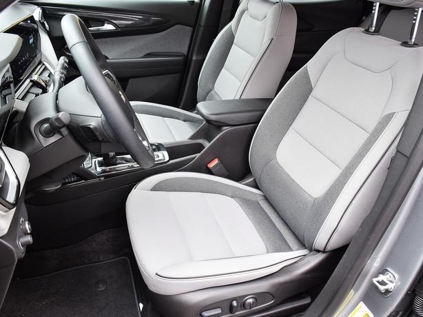2025 Chevrolet TrailBlazer LT - No Accidents, One Owner, Manager Demo image 8