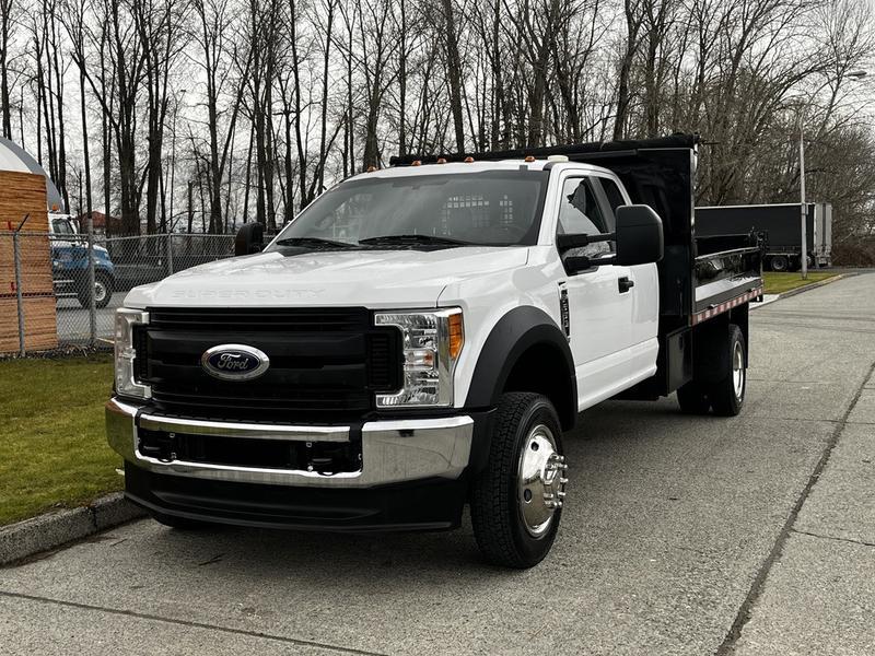 2019 Ford F-550 11 Foot Dump Truck 4WD display photo