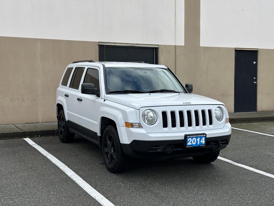 2014 Jeep Patriot display photo