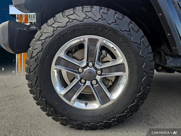 2021 Jeep Wrangler Unlimited Sahara 4x4 | One Owner! image 6