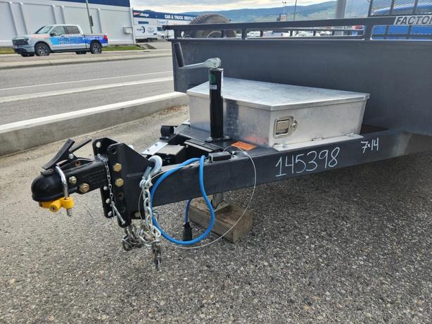 2024 canada trailer Vehicle Trailer image 6