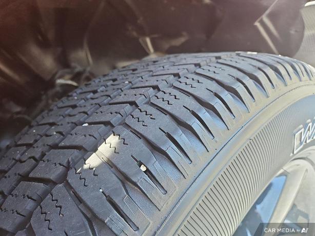 2023 RAM 1500 Classic Express 4x4 Quad Cab 6'4 Box | No Accidents! image 7