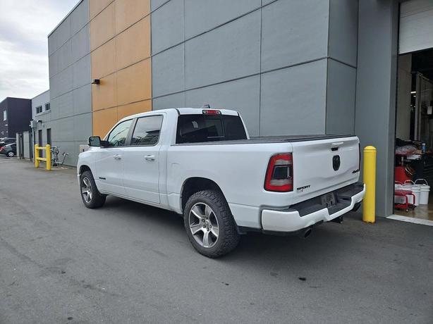 2019 RAM 1500 Sport 4x4 Crew Cab 5'7 Box | One Owner | No Accidents! image 4